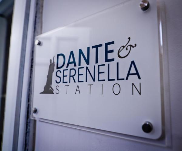 Dante & Serenella Station Napoli Esterno foto